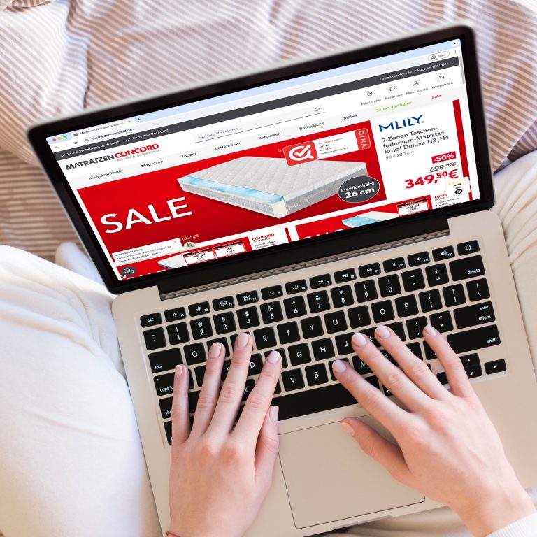 Referenzwebseite -Matratzen Concord auf einem Laptop
