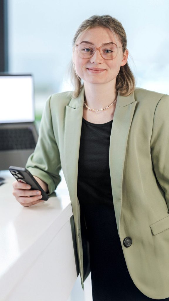 Nicole Buesge - Online Marketing Managerin (SEA/SEO)