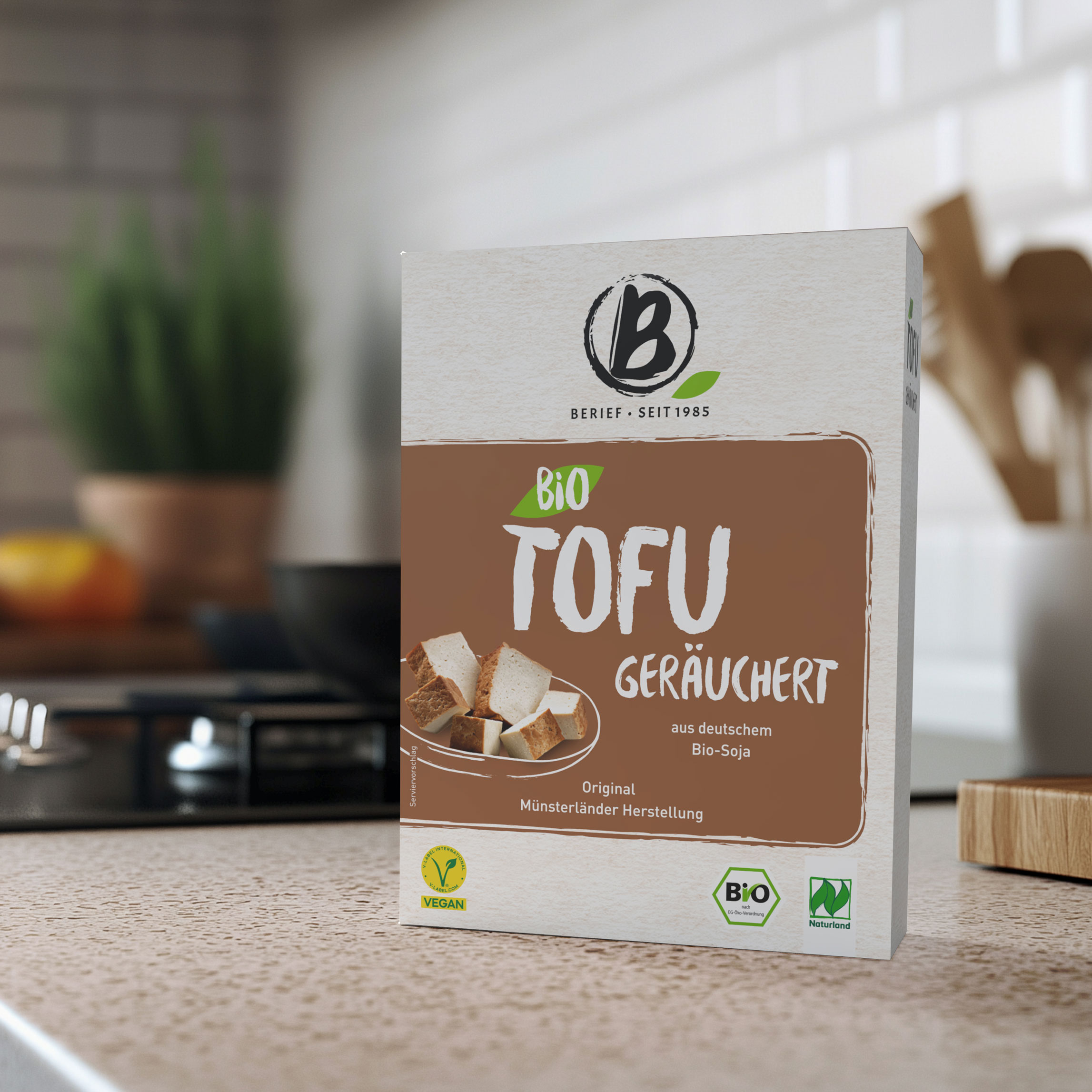 Referenz Verapckung mit der Bedruckung für die Marke BERIEF. Auf der Verpackung die Aufschrift "Bio Tofu geräuchert.